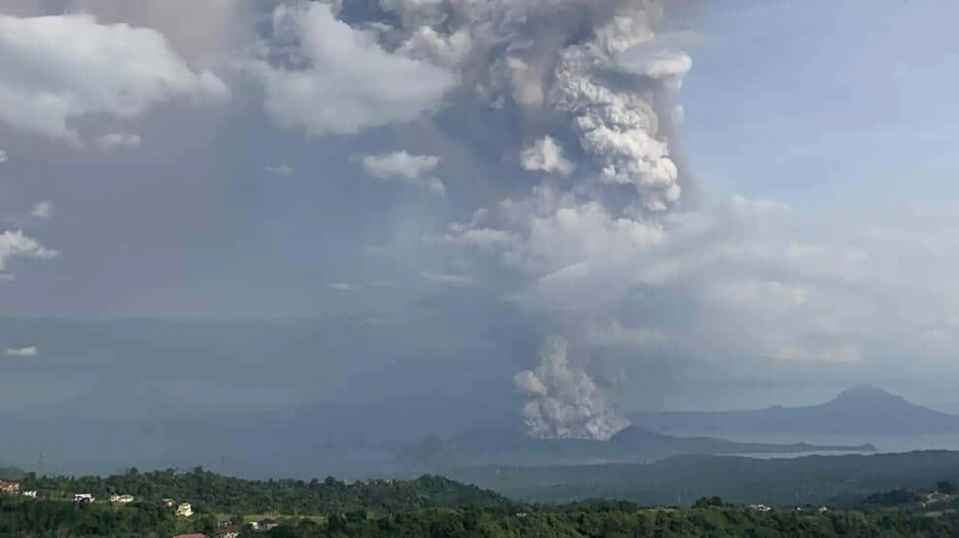 volcan filipinas-AFP